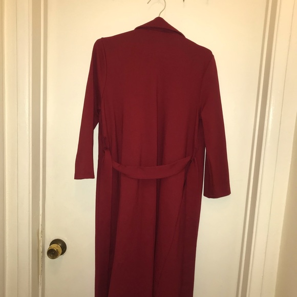 Red coat - Picture 7 of 7